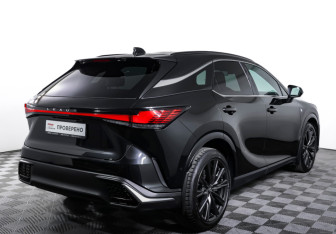 Подержанный автомобиль Lexus RX 2024 года (5 фото)