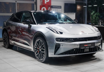 Подержанный автомобиль Zeekr 001 2024 года (3 фото)