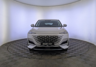 Подержанный автомобиль Changan UNI-K 2023 года (2 фото)