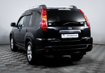 Подержанный автомобиль Nissan X-Trail 2008 года (7 фото)