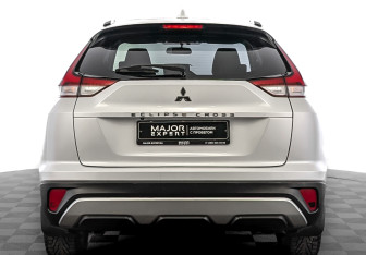 Подержанный автомобиль Mitsubishi Eclipse Cross 2021 года (6 фото)