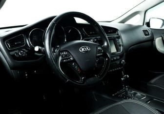 Подержанный автомобиль Kia Ceed Wagon 2014 года (9 фото)