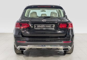 Подержанный автомобиль Mercedes-Benz GLC Coupe 2021 года (6 фото)