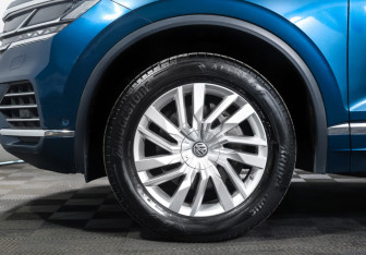 Подержанный автомобиль Volkswagen Touareg 2018 года (29 фото)