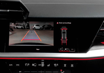 Подержанный автомобиль Audi A3 Hatchback 2021 года (14 фото)