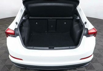 Подержанный автомобиль Skoda Rapid Liftback 2021 года (18 фото)