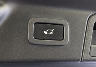 Подержанный автомобиль Land Rover Range Rover Velar 2019 года (26 фото)