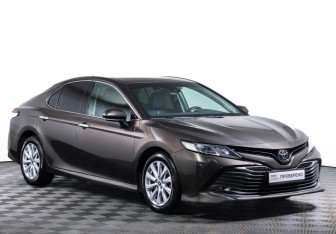 Подержанный автомобиль Toyota Camry Sedan 2020 года (3 фото)