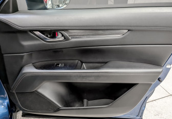 Подержанный автомобиль Mazda CX-5 2020 года (23 фото)