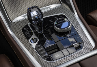 Подержанный автомобиль BMW X6 2021 года (19 фото)