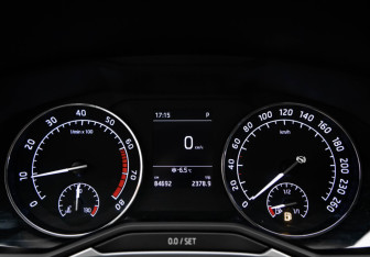 Подержанный автомобиль Skoda Superb Liftback 2018 года (11 фото)