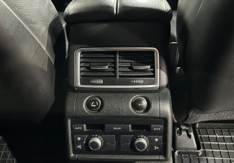 Подержанный автомобиль Audi Q7 2007 года (18 фото)