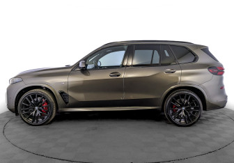 Новый BMW X5 2025 (3 фото)