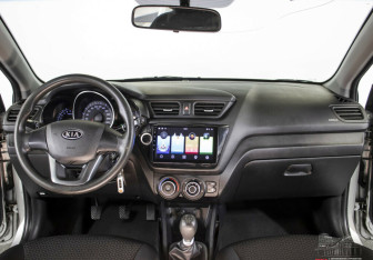 Подержанный автомобиль Kia Rio Sedan 2012 года (7 фото)
