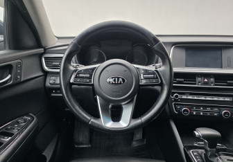 Подержанный автомобиль Kia Optima Sedan 2019 года (12 фото)