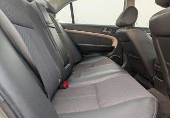 Подержанный автомобиль Chevrolet Epica 2011 года (11 фото)