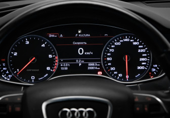 Подержанный автомобиль Audi A6 allroad 2012 года (11 фото)