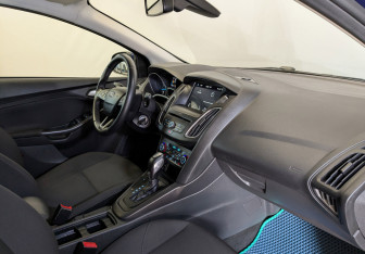 Подержанный автомобиль Ford Focus Hatchback 2019 года (11 фото)