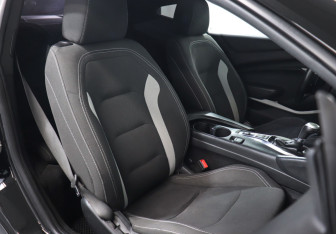 Подержанный автомобиль Chevrolet Camaro Coupe 2019 года (16 фото)
