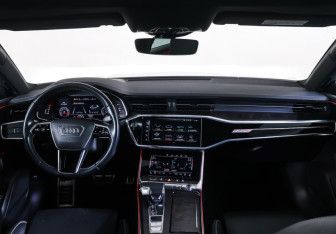 Подержанный автомобиль Audi A7 2020 года (14 фото)