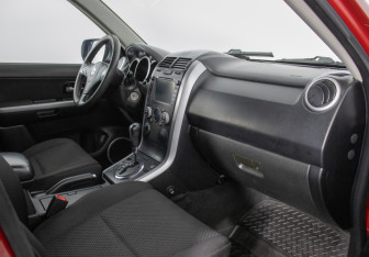 Подержанный автомобиль Suzuki Grand Vitara 2011 года (9 фото)