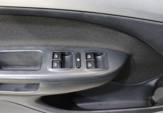 Подержанный автомобиль Skoda Octavia Wagon 2012 года (11 фото)