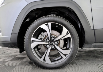 Подержанный автомобиль Москвич 3 2023 года (18 фото)