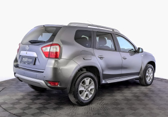 Подержанный автомобиль Nissan Terrano 2019 года (5 фото)