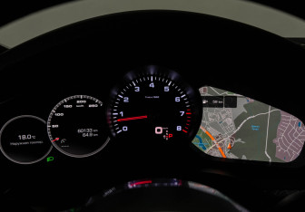 Подержанный автомобиль Porsche Cayenne 2020 года (11 фото)