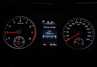 Подержанный автомобиль Kia K5 2020 года (12 фото)