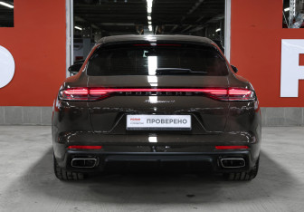 Подержанный автомобиль Porsche Panamera Wagon 2022 года (6 фото)