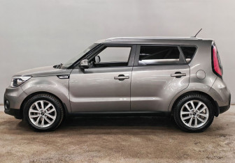 Подержанный автомобиль Kia Soul 2017 года (8 фото)