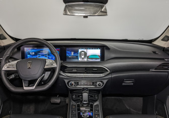 Новый FAW Bestune T77 2024 (10 фото)