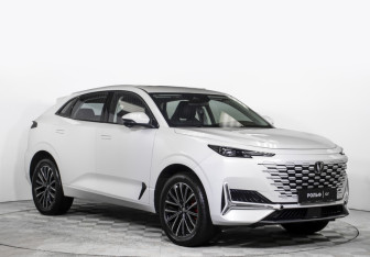 Подержанный автомобиль Changan UNI-K 2023 года (3 фото)