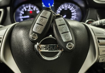 Подержанный автомобиль Nissan X-Trail 2017 года (17 фото)