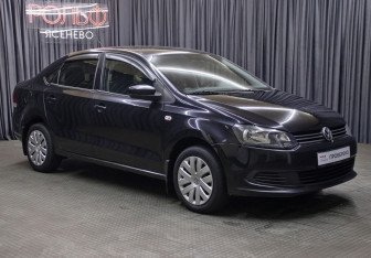 Подержанный автомобиль Volkswagen Polo Sedan 2012 года (3 фото)