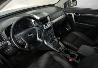 Подержанный автомобиль Chevrolet Captiva 2013 года (7 фото)