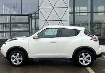 Подержанный автомобиль Nissan Juke 2018 года (8 фото)