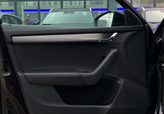 Подержанный автомобиль Skoda Octavia Liftback 2019 года (16 фото)