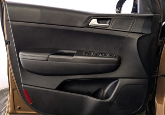 Подержанный автомобиль Kia Sportage 2017 года (19 фото)