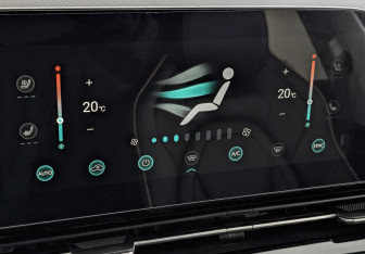 Подержанный автомобиль Omoda C5 2023 года (28 фото)