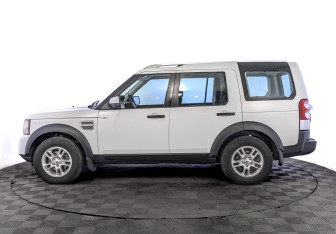 Подержанный автомобиль Land Rover Discovery 2010 года (8 фото)