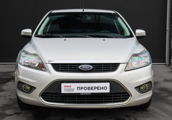 Подержанный автомобиль Ford Focus Sedan 2010 года (2 фото)