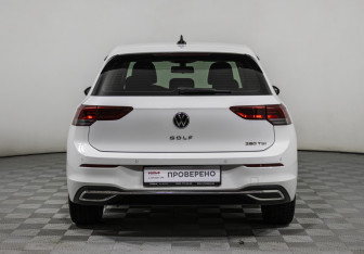 Подержанный автомобиль Volkswagen Golf Hatchback 2021 года (6 фото)