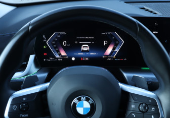Подержанный автомобиль BMW X2 2024 года (12 фото)