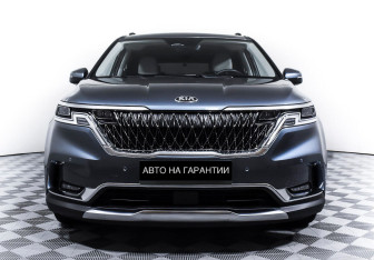 Подержанный автомобиль Kia Carnival 2020 года (2 фото)