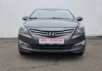 Подержанный автомобиль Hyundai Solaris Hatchback 2014 года (2 фото)