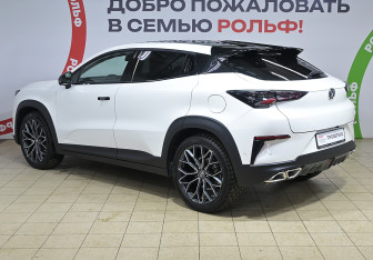 Подержанный автомобиль Changan UNI-T 2023 года (6 фото)