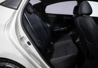 Подержанный автомобиль Hyundai Solaris Sedan 2015 года (11 фото)