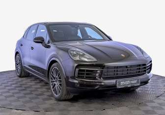 Подержанный автомобиль Porsche Cayenne 2019 года (3 фото)